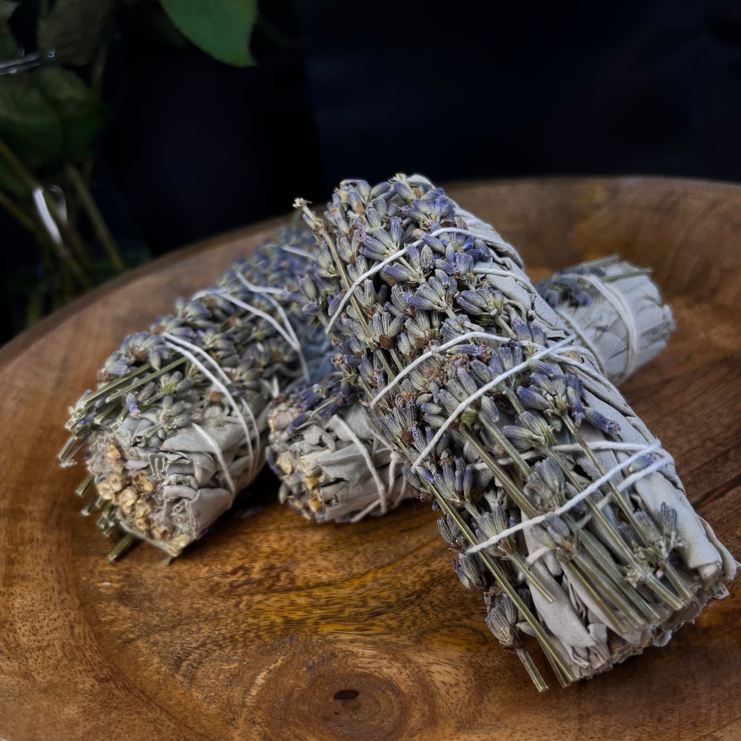 Smudge Stick mit Lavendel und weißem Salbei